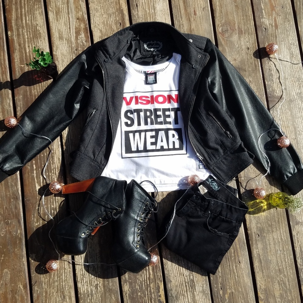 White Cropped Vision Street Wear Graphic Tee